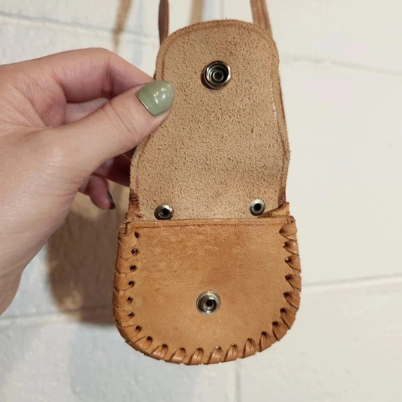 Vintage Tiny Handmade Genuine Leather Saddle Bag Coin Purse Snap Closure Strap - Picture 3 of 6